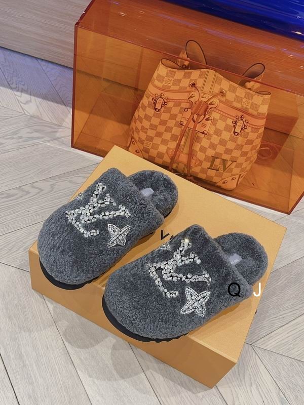 LV Women's Slippers 3